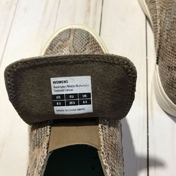 SeaVees SZ 8.5 slip on beige snake skin print shoes Huntington - Picture 9 of 9